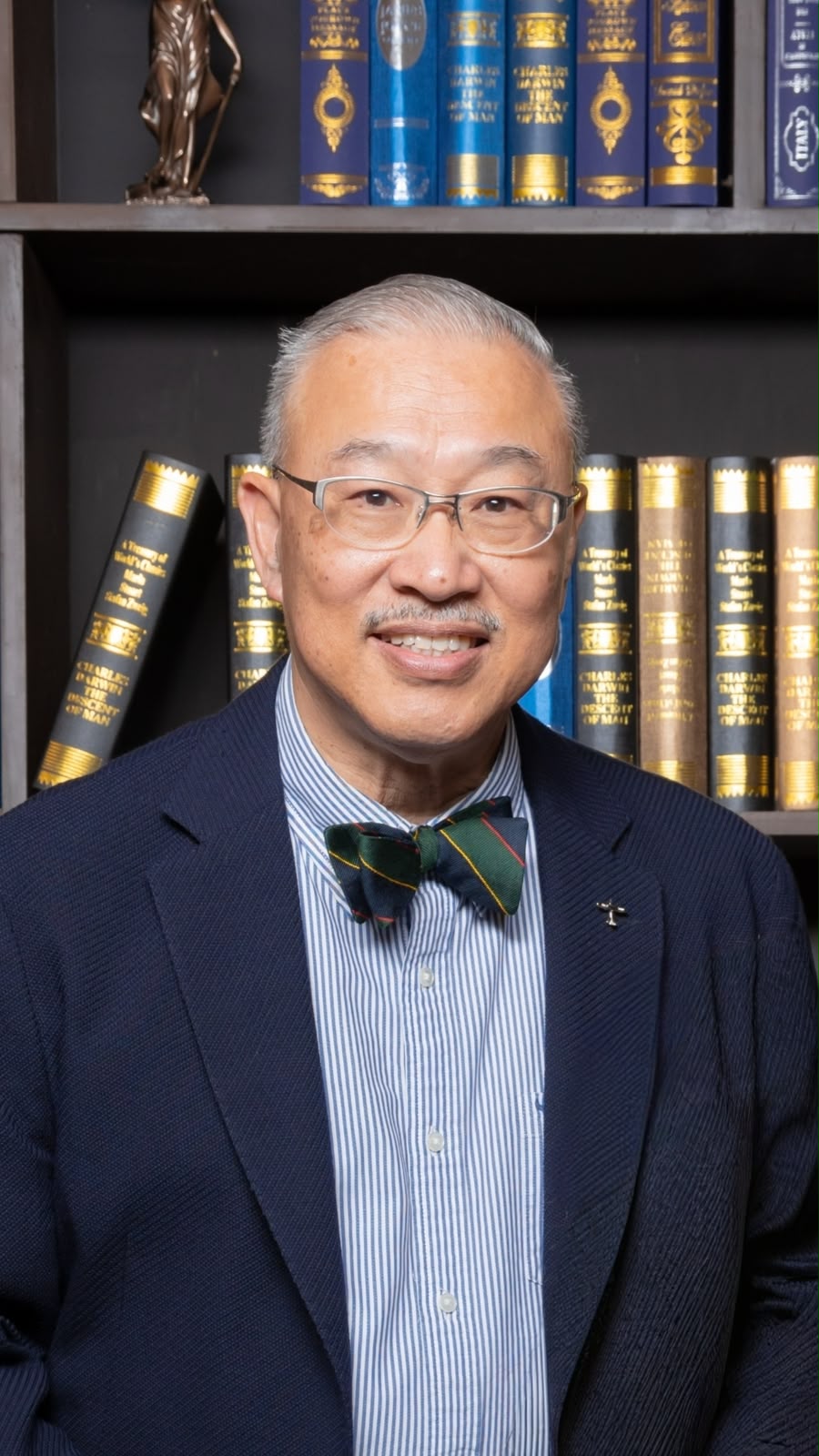 任德堅博士